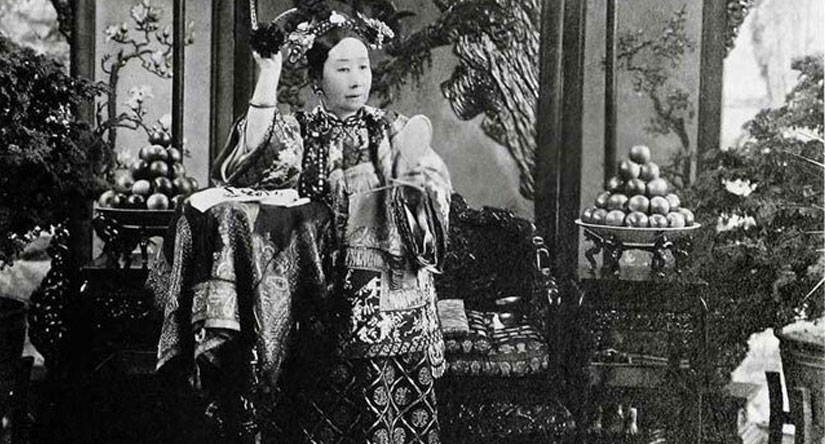 Женщина-Дракон